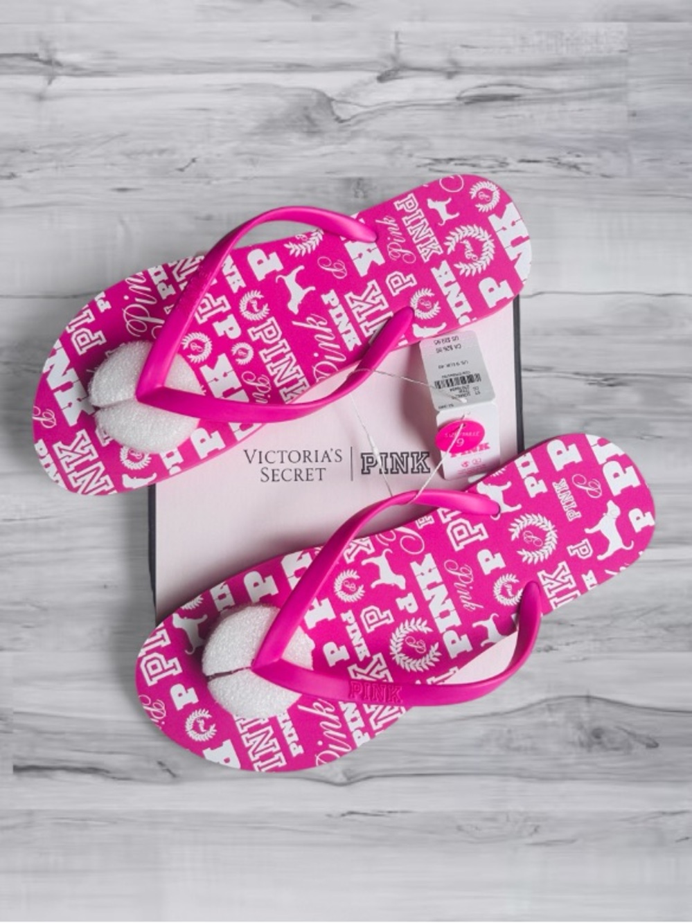 PINK 86 Logo Heritage Flip Flops Victoria’s Secret Size 9 NWT💕